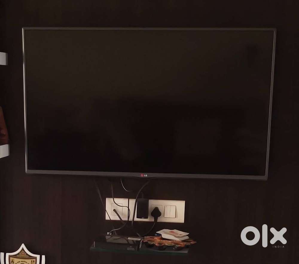 43 inches LG LCD TV