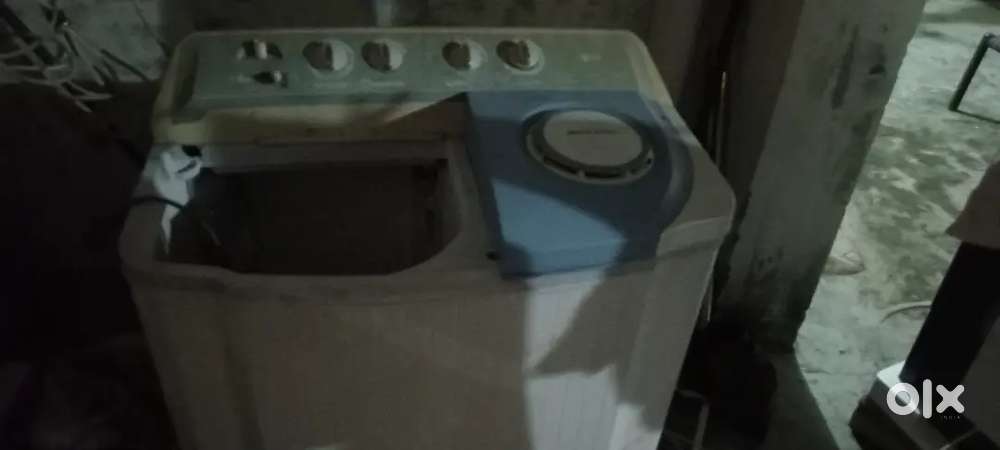 Semi Automatic washing machine LG 8 kg