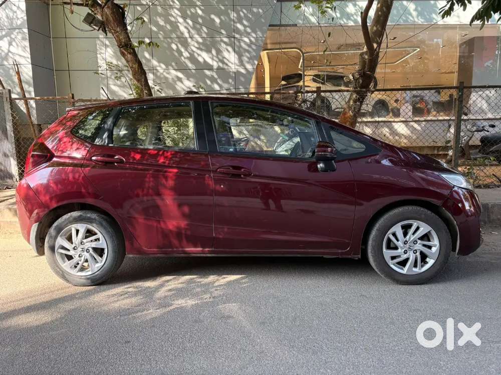 Honda jazz 2015 petrol well maintained