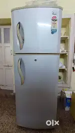 Double door LG 280 Liter Freeze / Refrigerator