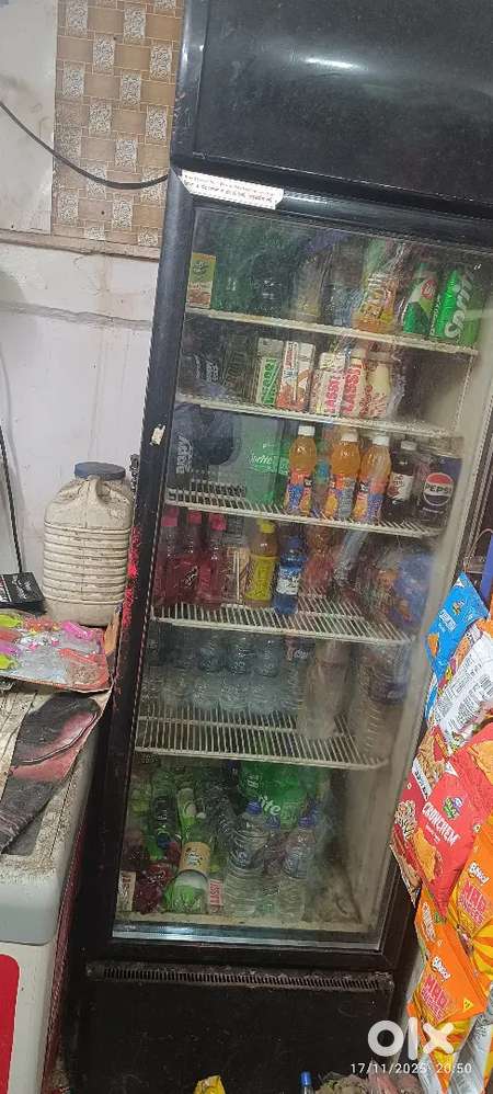 Commercial glass door fridge