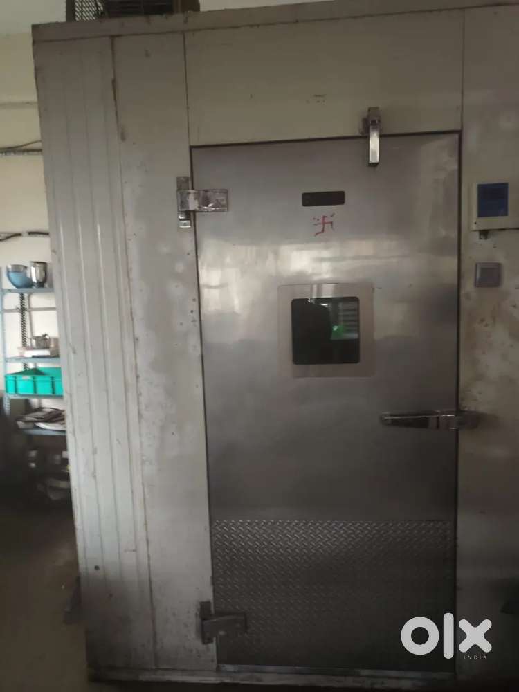 Cold room freezer