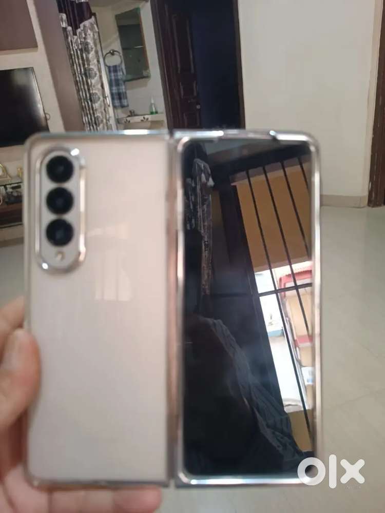 Samsung fold 4 12gb rem 512gb internal storage