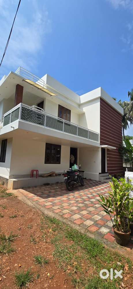 2BHK HOUSE FOR RENT AT THUMBARA