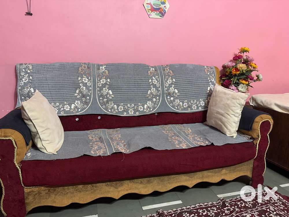 Stylish and comfy sofa set with teak wood frame and premium fabric