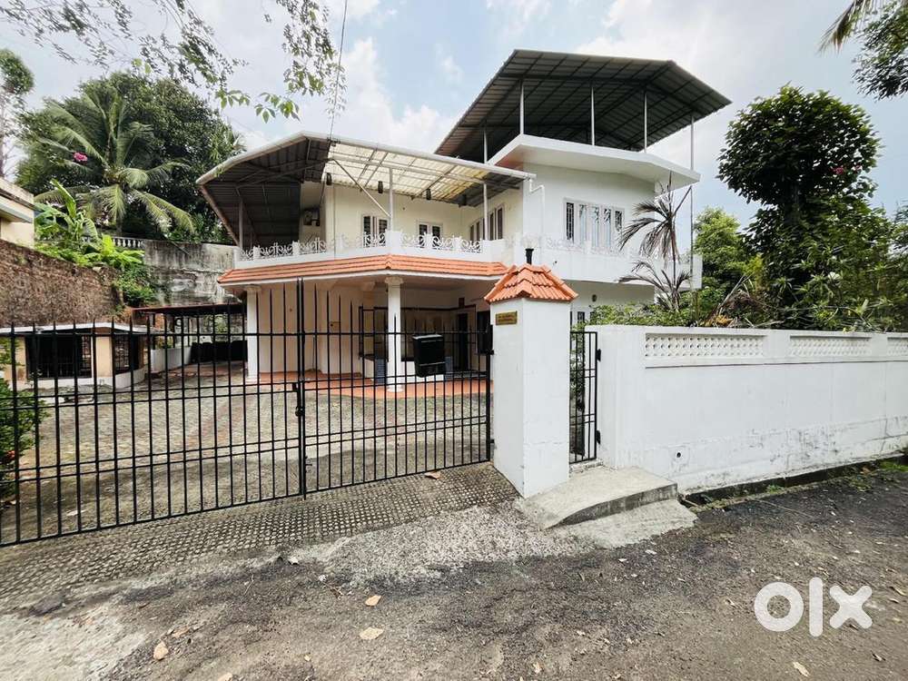 15 cent 3000 sqft 5 bhk House for sale kakkanad