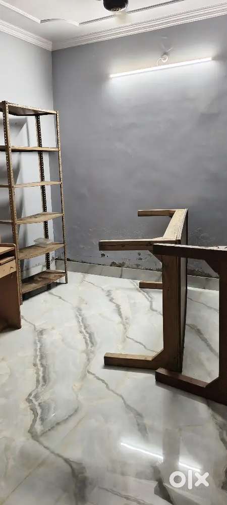 1room available for rent