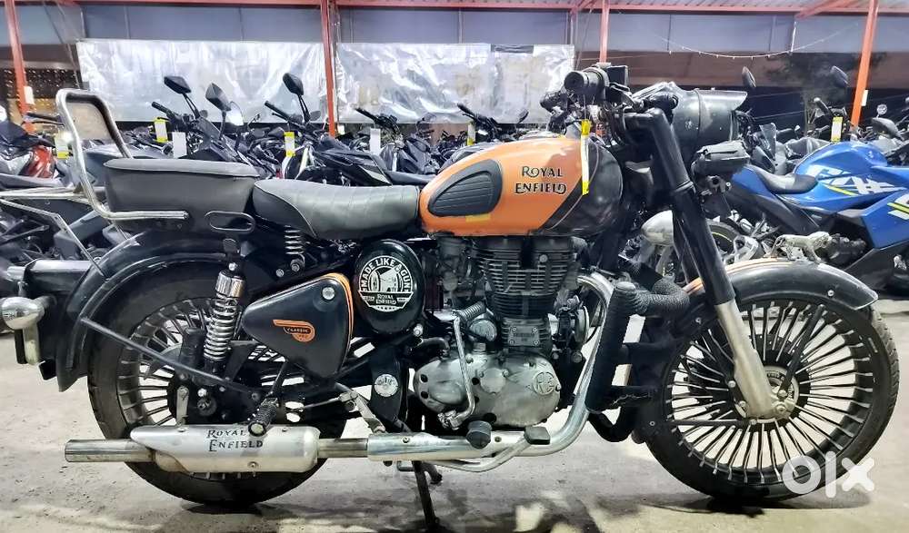 Orange well maintained classic 350 year 2017