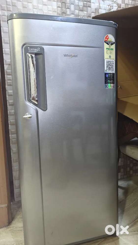 Fridge - whirlpool ice magic 184L