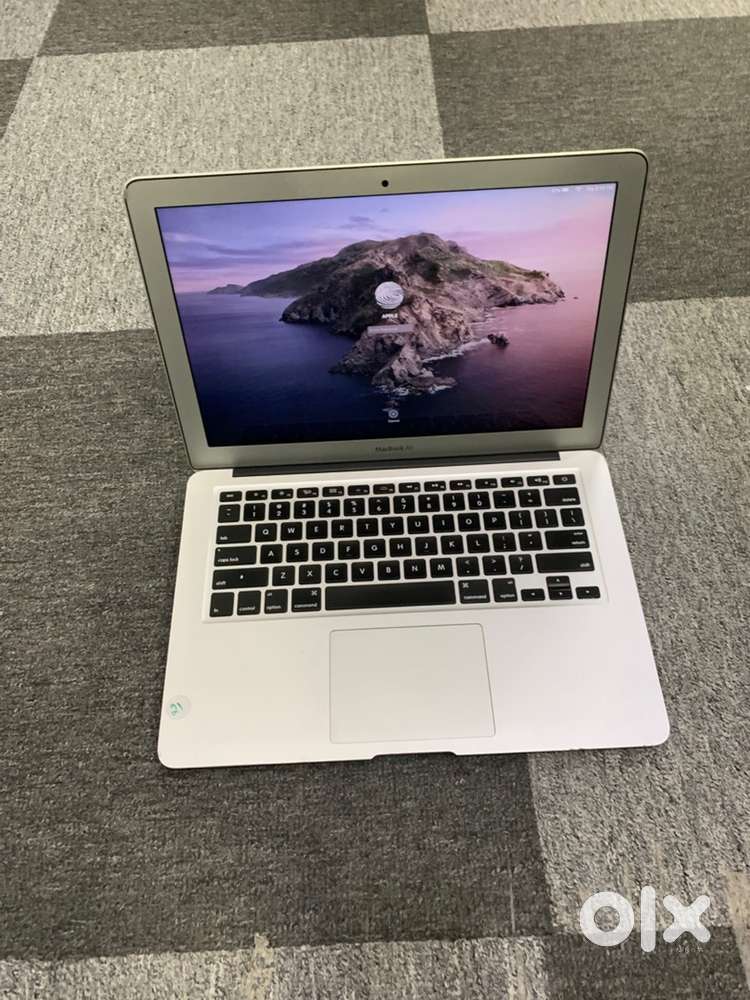 macbook Air A1466/13inch/2015/i5 Core/8GB/128GB SSD/Good working