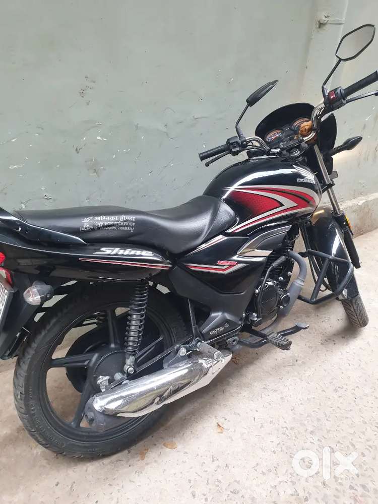 Its honda shine125cc single hand use scratch less mileage 60 km