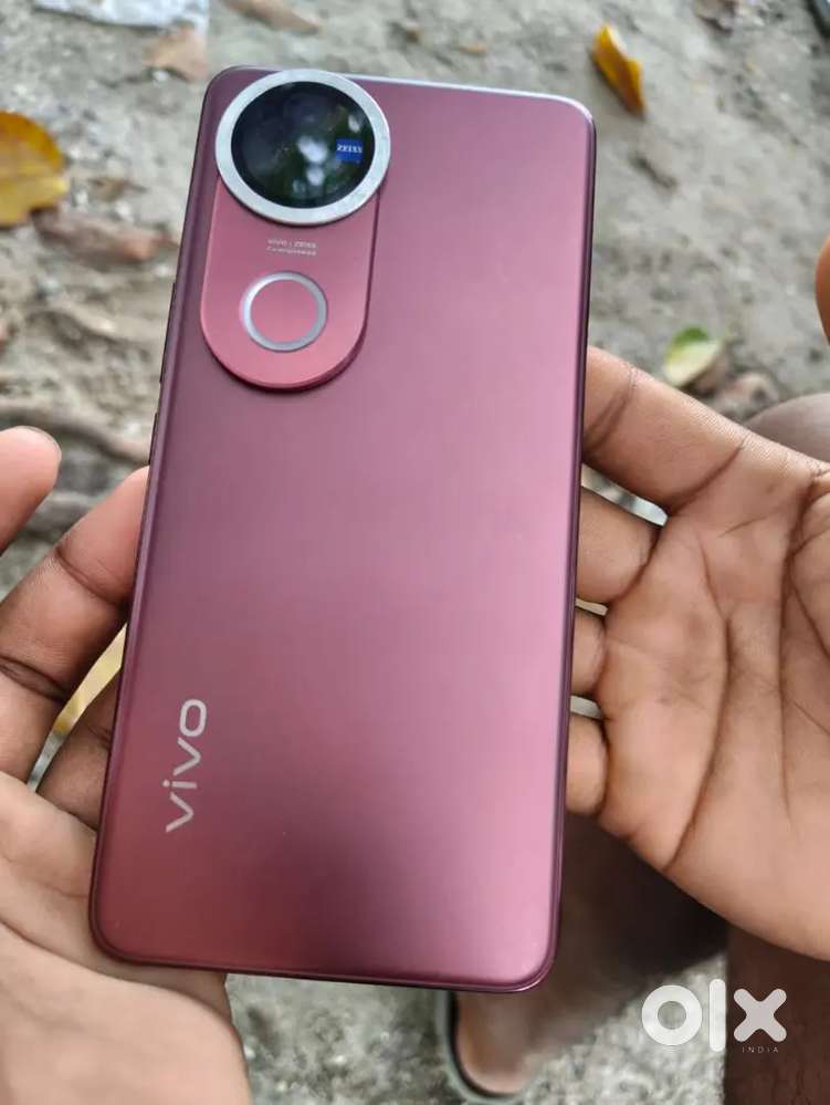 Vivo v 50 5g 12/ 512