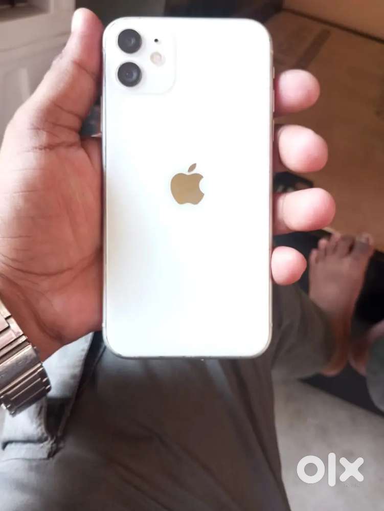 I phone 11 (good condition)