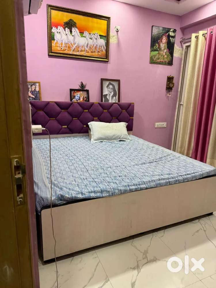 Flat on rent pls contact for rent 3 bhk flat with 2 bathroom furnis