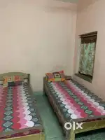 PG FOR BOYS IN TOLLYGUNJE, 5 MINS FROM METRO