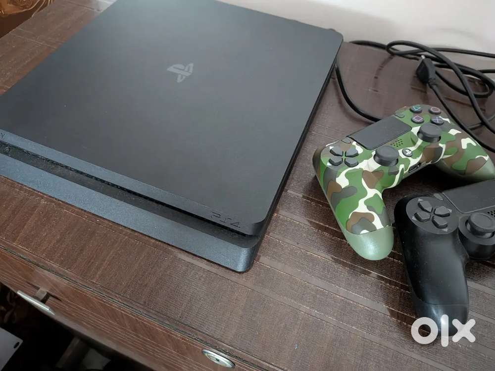 PS4 slim 1 tb with 2 remotes