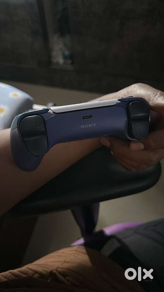 Ragnarok PS5 controller