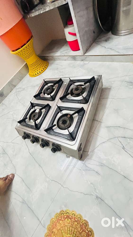 4 burner gas stove