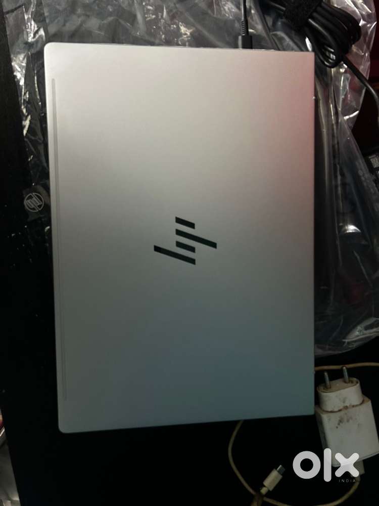 HP EliteBook 640 G11 (16 GB/512 GB)