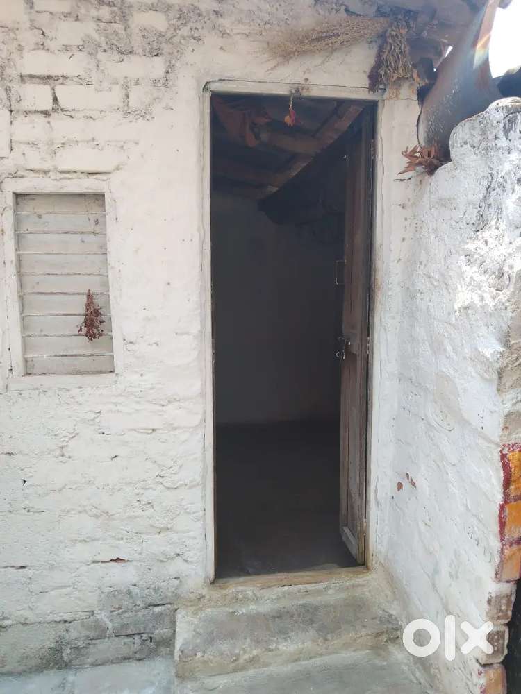 Tiled house rent 2500 advance 5000