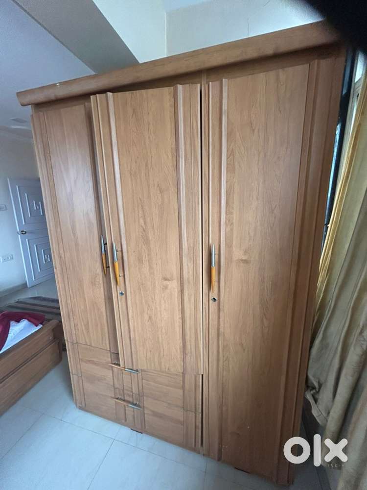 3 door Cupboard