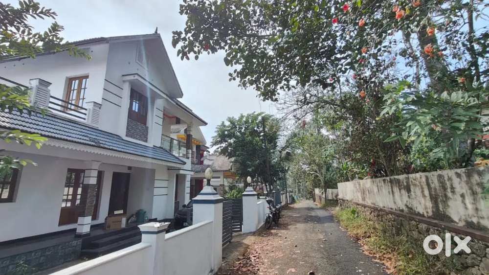Panchayat road frontage house for sale in Kanakkari ettumanoor