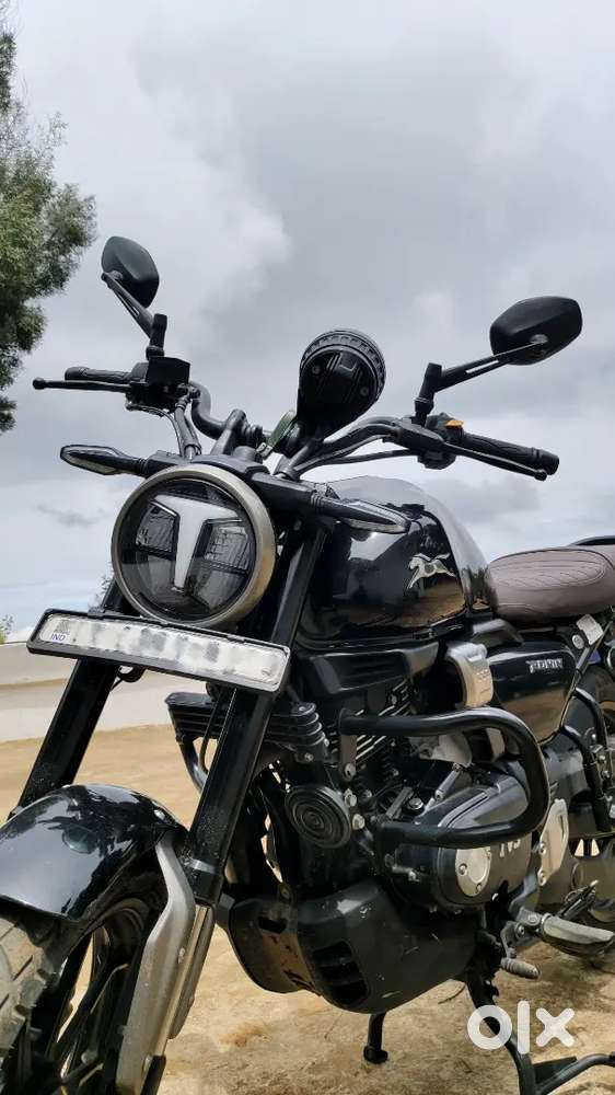 Very good condition less driven.