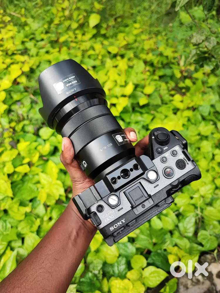Sony Fx30 cineline with 18-105mm G lens. full trad vid kit for rent.