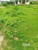 Indira Nagar Sugamu Shani Mandir ke pass plot hai