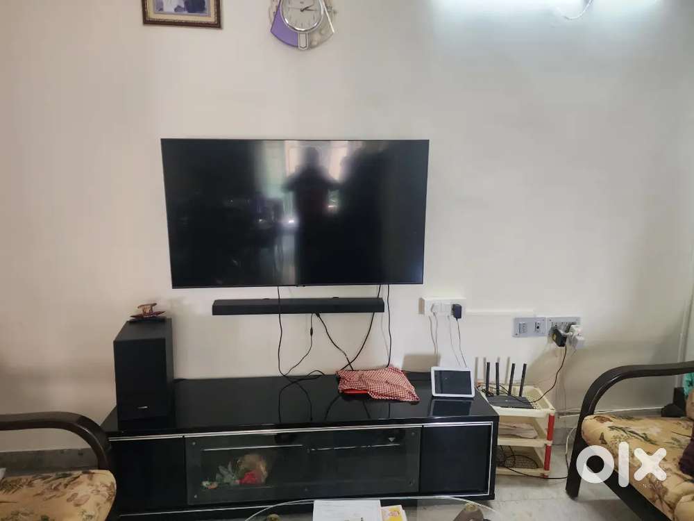 SAMSUNG 55INCHES LED TV With Samsung Sound Bar And SPEAKER