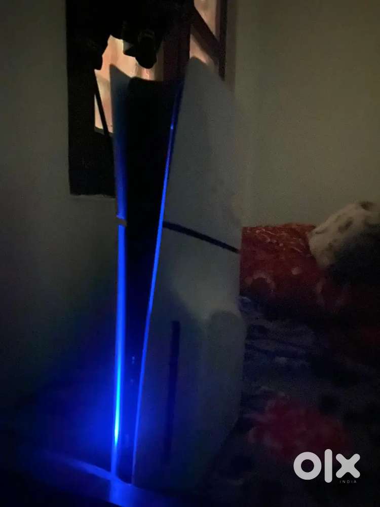 PS5 slim 1TB with a PS Plus Deluxe account for 1 Year