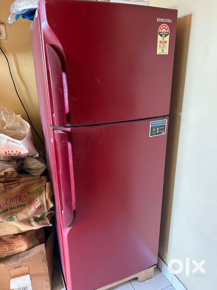 SAMSUNG FRIDGE 255 ltr