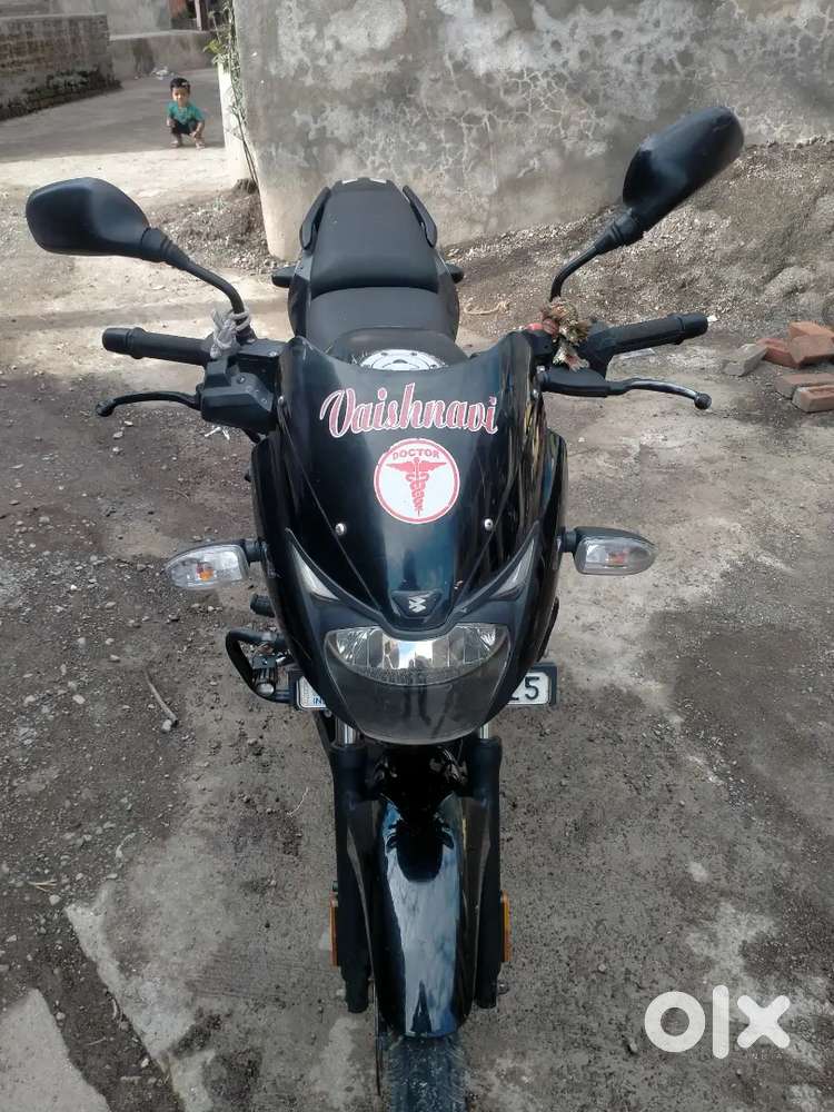 Pulsar 125 BS6 Split seat  black colour