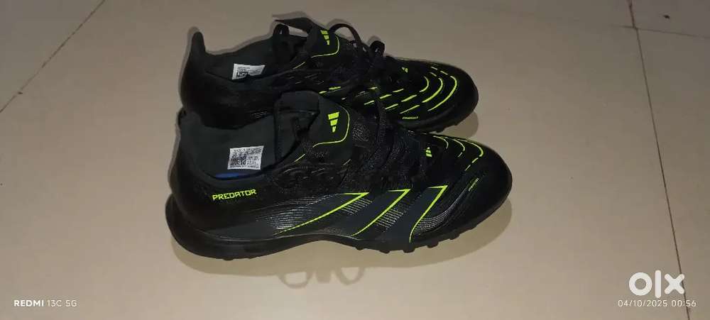 Adidas Predator Turf  Shoe