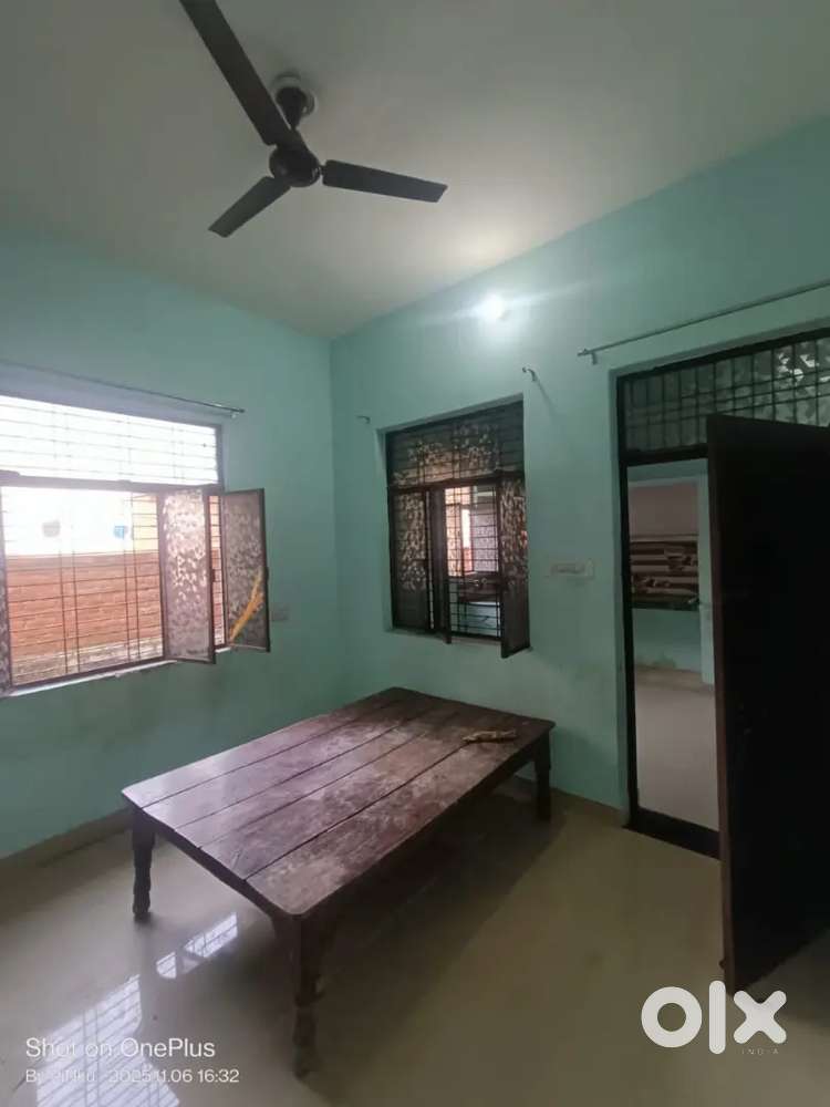 separate portion 2bhk available on rent