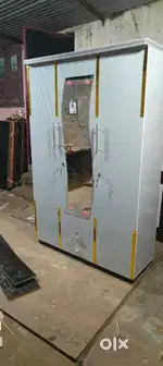 Hamari factory hai kokar 3 door r holl sell k kaam h