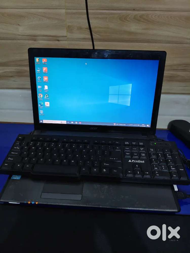 Acer Aspire 5755 core i3 RAM4gb ROM 256 GB SSD