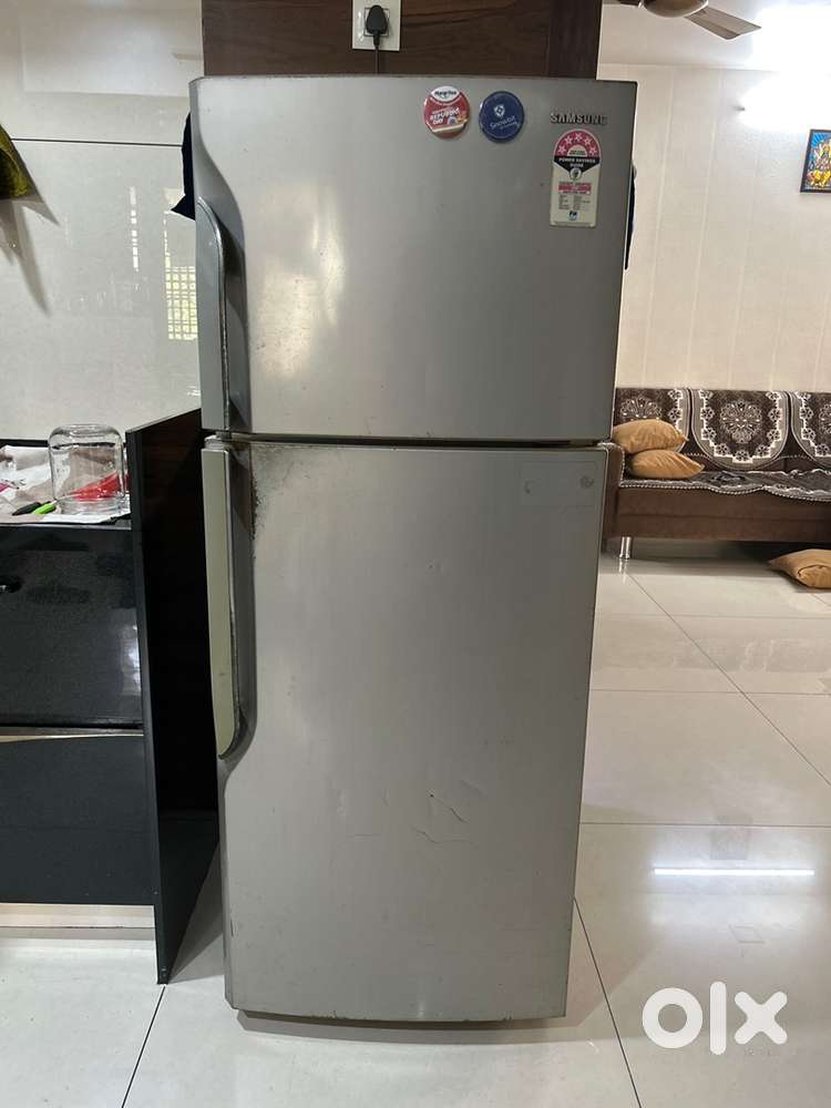 Samsung 255L Frost Free Refrigerator - Excellent Condition  5 star
