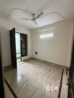 1 room available in 3bhk floor for rent