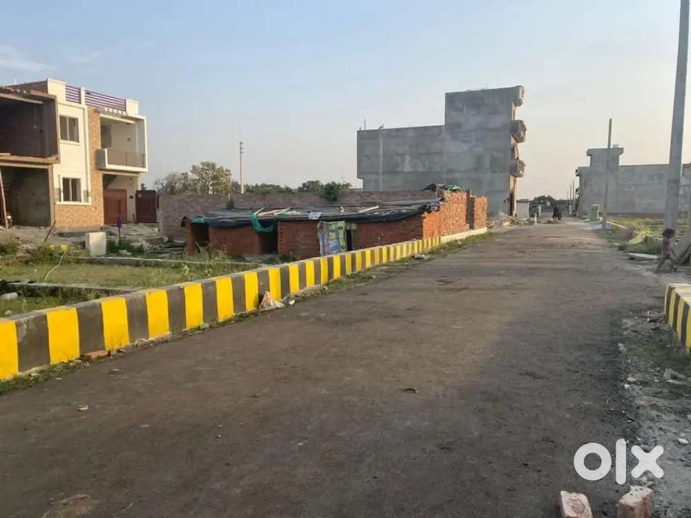 डायल 112से नजदीक ओमेक्स न्यू हजरतगंज के पास प्लाट घर के लिए जमीन