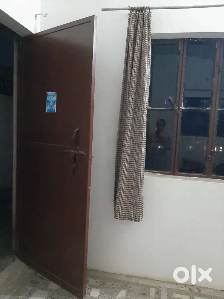 Safe Accommodation for ONLY GIRLs