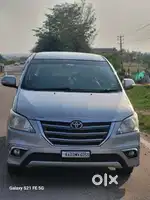 Toyota Innova 2.5 V 8 STR, 2015, Diesel