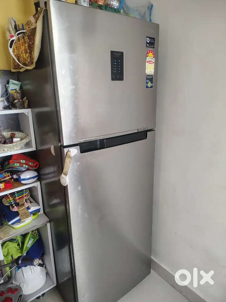 SAMSUNG REFRIGERATOR