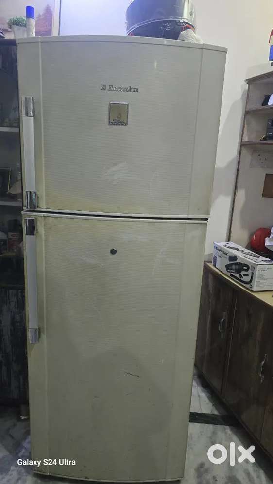Electrolux 355 liter refrigerator
