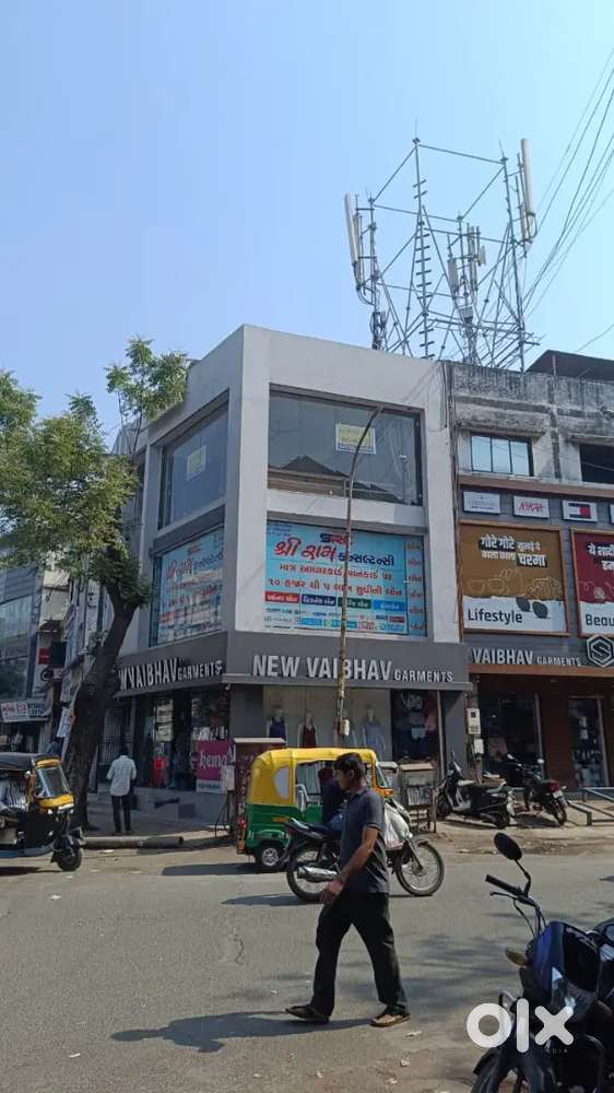 માતાવાડી ચાર રસ્તા પર, કોનરનની દુકાન,2 માલે આૈફીસ ભાડે આપવાની છે