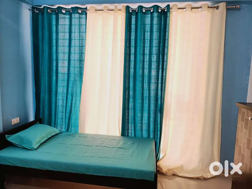 Fully Furnished Boy's & Girls pg Near Railway Station