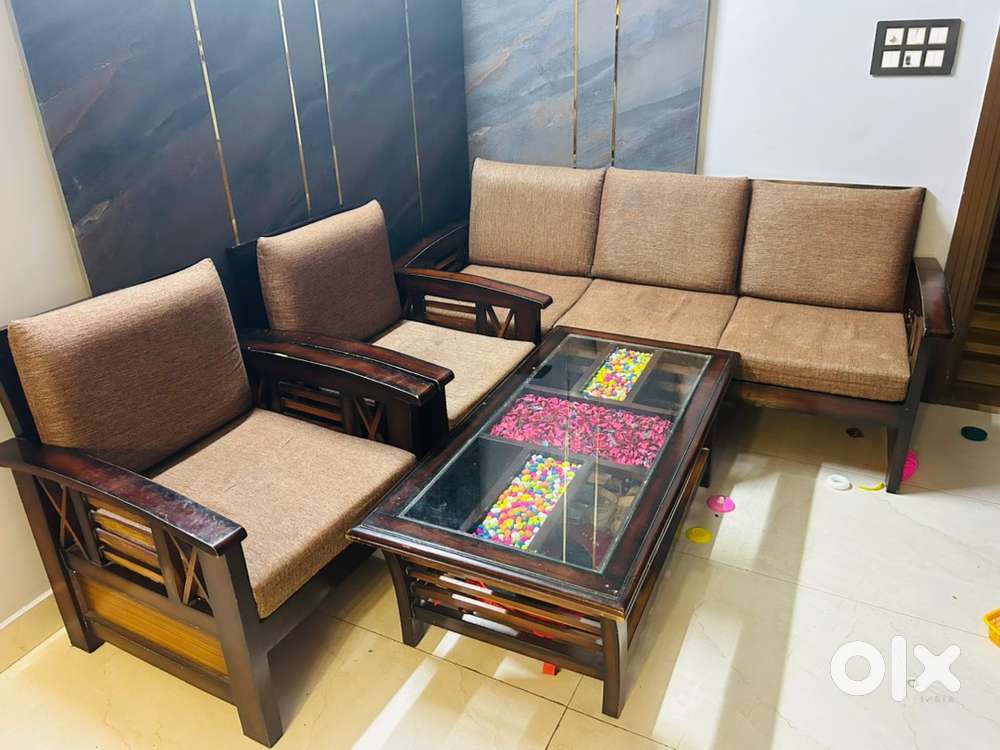 Sofa set with sofa cover and coffee table