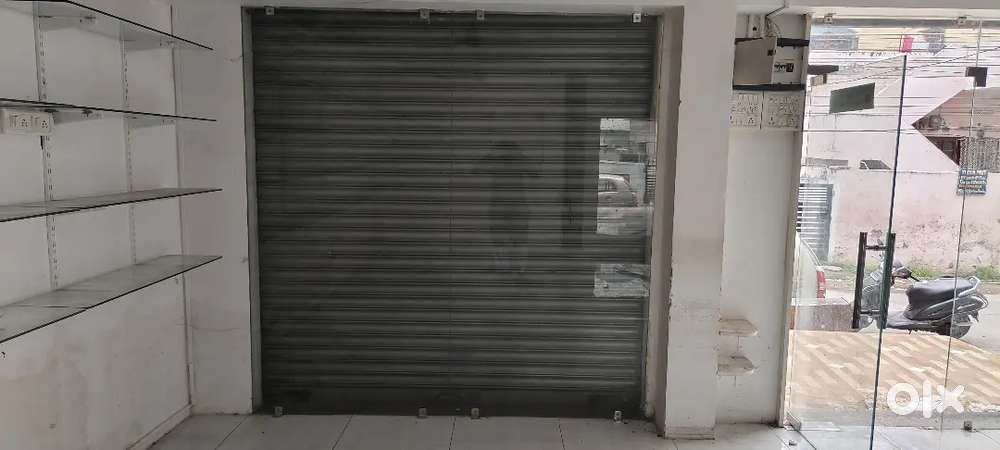 Tuffun glass partition