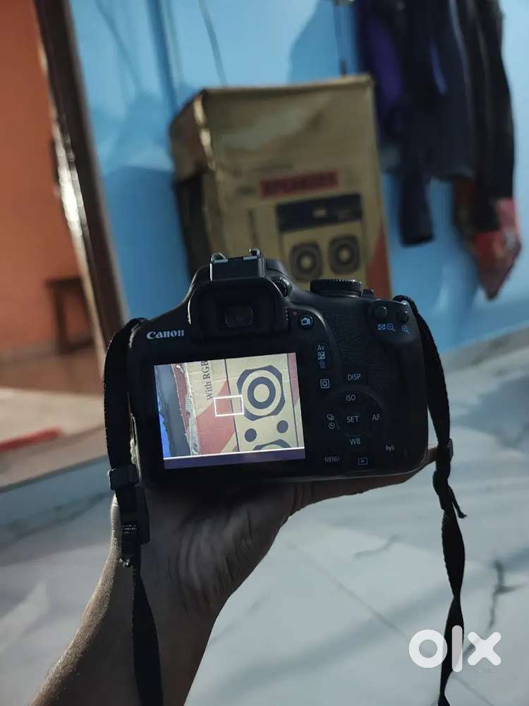 Canon 1500d with 18-55 and double battery