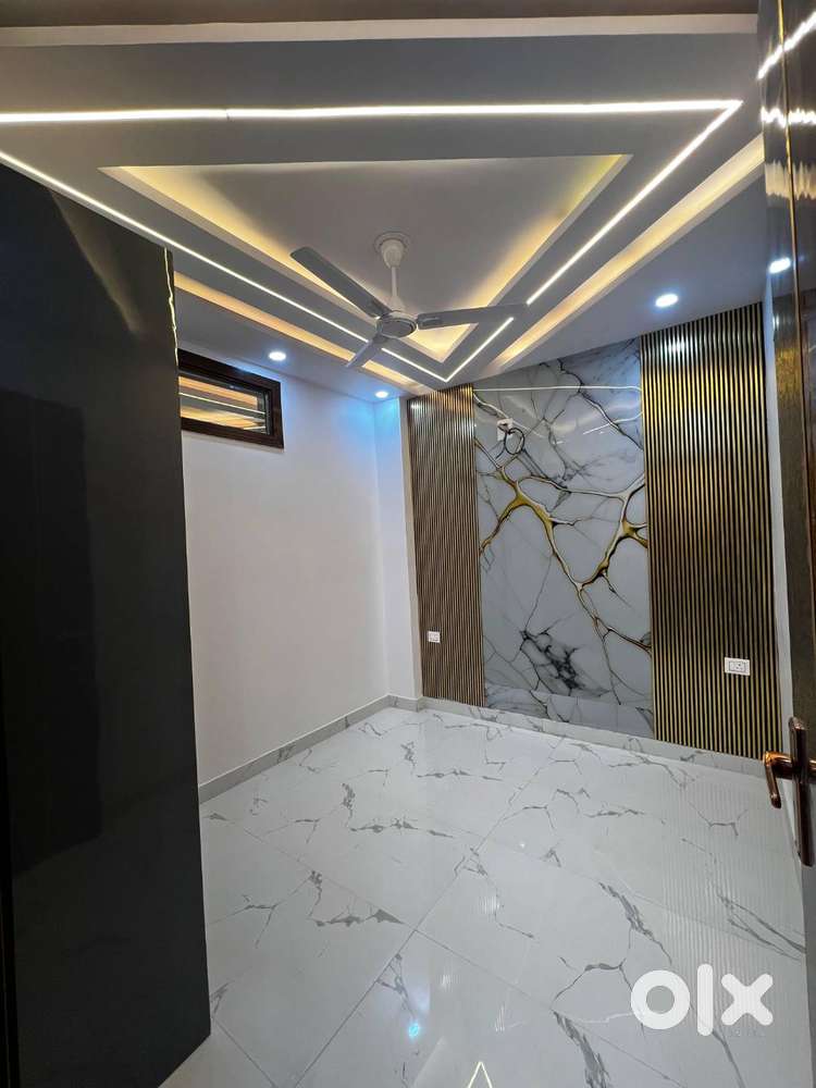 2 BHK Flat in Dwarka Mor – Prime Location @ ₹40 Lakh